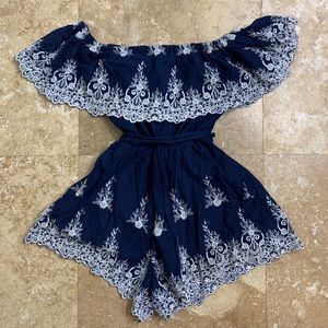 A’GACI Floral Knit Off Shoulder Zip Pckt Romper L